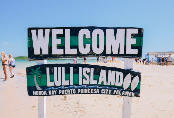 巴拉望本田湾跳岛探险【探索卢里岛、贝壳岛和海星岛令人惊叹的白色沙滩和清澈的海水——每个岛都有独特的景点 享受无压力的体验，包括酒店接送、入场费、友好的当地导游和美味的自助午餐！ 您可以放松身心，欣赏美丽的海景，在海滩边享用野餐，或在巴拉望岛**丽的景点体验刺激的水上活动。】