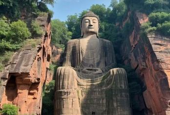 乐山大佛游江船票（乌尤坝码头）待预约船票+保险+假期提前预约【无需爬山、耗时短.适合赶时间的朋友.全程船行看大佛全景】