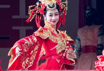 丽江千古情一日游贵宾票/观众票二维码取票独立团专车接送服务【随时出发，全程提供接送，舒适安心出行。】