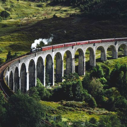 英国苏格兰高地格伦科峡谷＋哈利波特小火车一日游 爱丁堡往返
