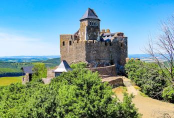 匈牙利布达佩斯+霍尔洛克+瓦茨-10小时包车周边游【可定制】【布达佩斯周边历史文化一日游[中文司导+独立包车+行程灵活]】