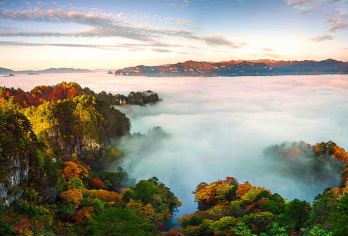 巴中往返：光雾山旅游景区一日游—— 层林染赤，光雾红叶绝【可选英文导游|专车接送|行程可调|可定制行程】