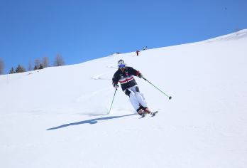 包拼车纯玩|新疆阳光滑雪场滑雪一日游（多个上车地+专业领队）【多个上车地+专业领队+专业师傅+多车型可选+活动时间充足】