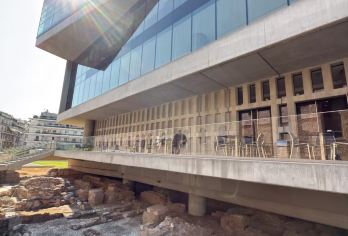 希腊雅典波塞冬神庙+宪法广场+卫城博物馆+罗马市集一日游【专业司机应对复杂路况与停车难题，行程灵活自由，让您专注于游览与拍照。】