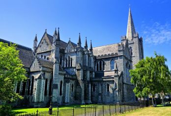 爱尔兰都柏林圣帕特里克大教堂+凤凰公园包车一日游【酒店上门接送，省力省心】