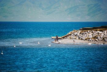 冬季赛里木湖奇观探索一日游【全程中文司导，包车10小时VIP服务】