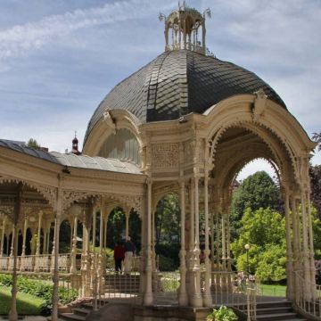捷克卡罗维发利一日游|中世纪温泉名城|布拉格往返|多玩法可选