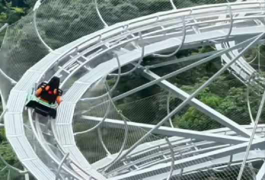 清远古龙峡大瀑布群+悬崖飞车+峡道飞车一日游【上门接送含票】【看大瀑布群丨云天玻霸玻璃平台看群山之巅丨】