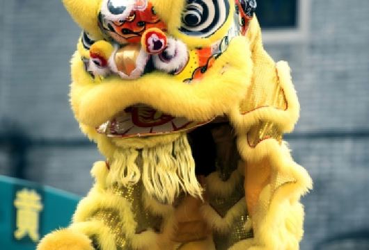 佛山祖庙+岭南天地+南风古灶+渔人码头私家团岭南一日游【欣赏醒狮梅花桩上腾跃的非遗绝技，触摸“东方民间艺术之宫”的精湛三雕两塑，感受黄飞鸿与叶问的武术之魂。】