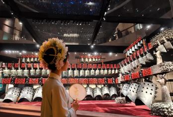 楚韵讲丨湖北省博物馆2小时金牌讲解+含耳麦丨拼团私家团可选【[特色一]专业讲解 门票可协助预约也可自约 2H讲解 多团可选 旅程更轻松更高端 可升级私家小团】