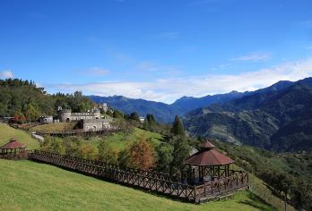 台湾观光巴士{观光局主导}～清境+合欢山[拼车.2人成行}【可以附加 英.日.韩.泰.越南.菲律宾.印尼.马来.等多种语言.订购栏目中订购英文.备注栏中告知即可】