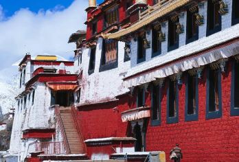 直贡梯寺天葬探秘，甘丹寺朝佛一日游【闻名全西藏的马年转冈底斯山，猴年转杂日神山.】