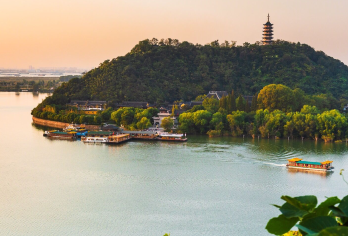 镇江包车地陪导游翻译地接陪同接送旅游展会商务考察陪诊【镇江包车地陪导游翻译地接陪同接送旅游展会商务考察陪诊】