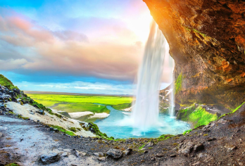 中文团/冰岛南岸冰河湖一日游|钻石沙滩+维克镇|可选接送游船【探访Stjórnarfoss瀑布，欣赏独特对称形态的自然奇观。】