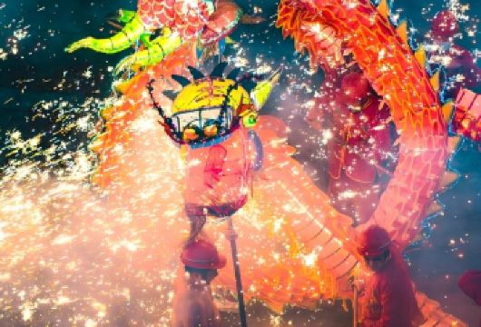 贵州贵阳出发包车9小时一天游镇远古城+青龙洞+石屏山快速打卡【舞阳河畔古城幽，青龙问道画中游。】