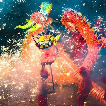 贵州贵阳出发包车9小时一天游镇远古城+青龙洞+石屏山快速打卡