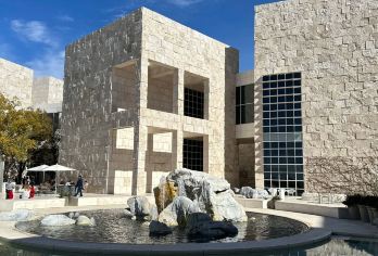 美国洛杉矶网红景点-包车&盖蒂中心-比佛利山等【精选】【包车一日游，解锁旅行新方式！独立车辆配备经验丰富的老司机，为您量身打造专属行程。】