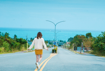 花莲美拍三景.打卡路线～云山水+山度空间+货柜星巴克一日游【可以附加 英.日.韩.泰.越南.菲律宾.印尼.马来.等多种语言.订购栏目中订购英文.备注栏中告知即可】