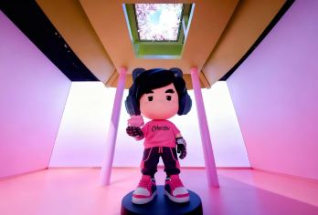 上海博物馆家具/民族/珐琅任意两组讲解1.5H含耳麦【[双展大赏]随机2馆含家具馆、少数民族馆、珐琅展中任意两组，一次览双展，聚焦精华！】