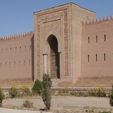 杜尚别出发的胡勒布克要塞与库利亚布古城私人日游