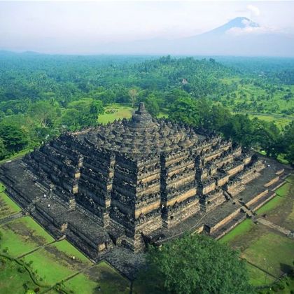 印度尼西亚日惹特区日惹婆罗浮屠+默拉皮火山+Ijo Temple一日游