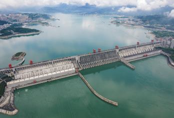 三峡大坝+移民博物馆|私家团 一路赏风光：G348深度游【[世纪工程，震撼视觉]：亲临世界瞩目水利枢纽工程——三峡大坝，近距离感受“高峡出平湖”的壮丽景观。】