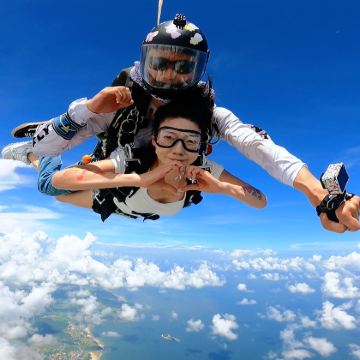 阳江海陵岛海上跳伞基地一日游【高空跳伞+空中酷炫拍摄】