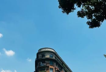 上海武康路“老克勒”2小时citywalk+讲解服务半日游【[小众景点]小众体验模式打卡经典IP，才能体会上海的精致浪漫】