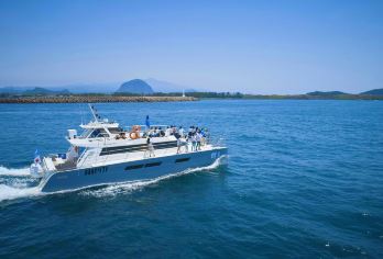 济州岛西南H线游艇追海豚一日游/M1971/小羊肖恩/凯蒂猫【济州岛西南线网红游艇一日游|M1971游艇追海豚|景点二选一】