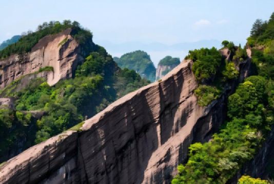 龙岩出发打卡连城冠豸山景区+石门湖+九龙湖包车一日游【专车无缝衔接，将丹霞奇观、湖光山色与客家文化一网打尽】