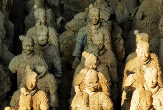 【2-12人小团】兵马俑+千古情 大咖讲解3-5H拼团一日游【2-12人小团，大咖金牌导游讲解，赠送耳麦，，，省心出行，赠送千古情】