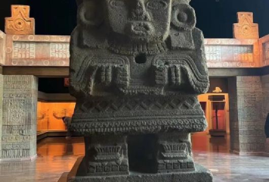 墨西哥城老城区+国家人类学博物馆【中文包车/免费定制线路】【尊享一对一高端行程定制，豪华包车专属礼遇，专业旅行顾问24小时恭候垂询。】