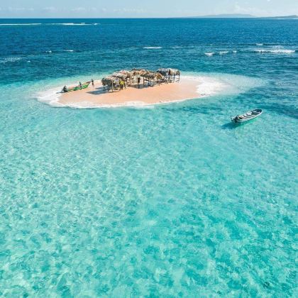 普拉塔港：Cayo Arena（天堂岛）快艇与浮潜探险