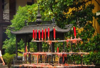 免排队北高峰上行索道（单程）+天下第一财神庙+人工讲解半日游【轻徒步幽静的线路：灵隐山麓佛教丛林，伴隐秘山林佛韵悠长】