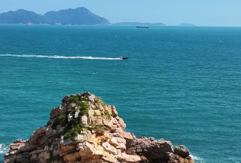 深圳东冲沙滩-东西冲徒步一日游【东西冲徒步  可包团可定制】【推荐指数五颗星，风景优美，小白全程6.5km，累计爬升217米，最高海拔156米！】