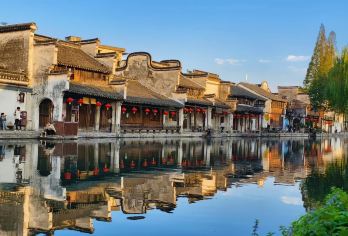 真纯玩20人团：嘉兴乌镇+东栅+南浔夜景一日游 可定制私家团【无套路真纯玩中小团，不进购物店，一价全含无隐形消费，资深导游带队讲解！】