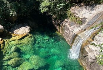 安徽黄山包车10小时一天游/翡翠谷+九龙瀑快速打卡超省心【翠谷银瀑双绝景，黄山脚下画中行。】