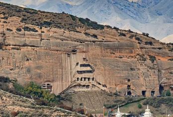 马蹄寺+平山湖大峡谷一日游【2-6人精品小团】【[平山湖大峡谷]“中国版科罗拉多“的视觉震撼】