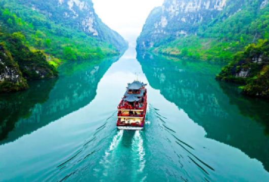 【2-8人拼团·含九黎城讲解】蚩尤九黎城+乌江画廊一日游【[品质亮点]赠送九黎城官方人工讲解，让您深刻了解苗族文化，信仰】