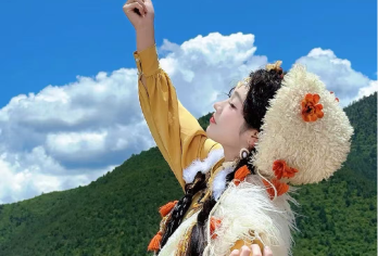 云南丽江+香格里拉+虎跳峡+独克宗古城-大经幡【松赞林寺】【虎跳峡+长江第一湾+依拉草原+独克宗古城+可选 松赞林寺】