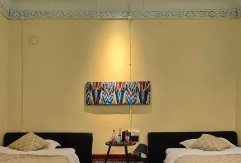 吐鲁番葡萄沟是一个巨大的村庄逛新疆【吐鲁番葡萄沟 门票：葡萄沟是一个巨大的村庄，如果想逛下村庄，住在里面是可以无限免费逛的，这些门都】