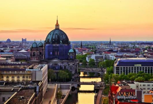 德国柏林博物馆岛+柏林墙+国会大厦+勃兰登堡门【景点可调】【尊享一对一高端行程定制，豪华包车专属礼遇，专业旅行顾问24小时恭候垂询。】