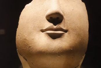 洛阳博物馆【汀兰集 代预约门票 2小时深度讲解 精品小团】【[专业有趣]9：30/10:00/11：00/12:00/13:00/14:00场次可选择】