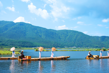热海风景区+北海湿地+司莫拉佤族村【热海风景区以地热景观为核心，拥有97座火山和88处温泉，是中国大陆年轻的火山区之一。】