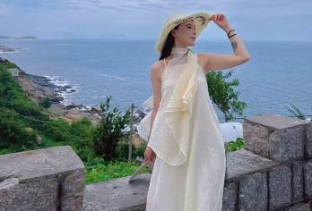 崂山+环海公路包车一日游【市内酒店/火车站接送+一单一团】【[私人定制]多种车型随心选，专车进山不换乘、高品质出行 + 充足游览时间，沉浸式饱览山海盛景～】