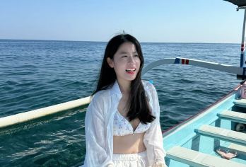 罗威纳海豚观赏一日游 – 私人车辆接送（不含购物）【清晨乘船游览罗威纳，在它们的自然栖息地观赏野生海豚。 私人全日游，行程灵活——不停留购物，只体验真正的野生动物之旅。 包含巴厘岛南部地区的酒店接送服务；乘坐当地传统蜘蛛船（最多 6 位客人）。】