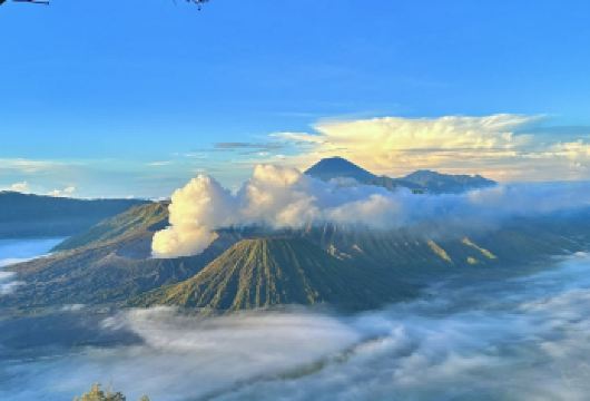 印尼泗水巴厘岛bromo布罗莫火山马达将军赛武瀑布一日游【追火山日出or日落，多地接送，管家随行，行程灵活定制。】