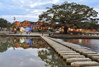 厦门出发：南靖云水谣+永定高北土楼王1日游【小团/大团可选】【打卡和贵楼、怀远楼等经典土楼，展现独特东方美学】