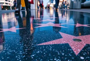 洛杉矶盖蒂中心丨星光大道丨比佛利山【星耀洛城·一日尽览】【中文司导，专车酒店接送，包车随心选择，行程可调整，深度游览。】