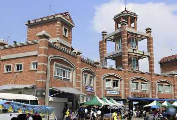 台湾高雄驳二艺术特区+西子湾+打狗英国领事馆+旗津渡轮老街【别样高雄 体验不一样的景色】